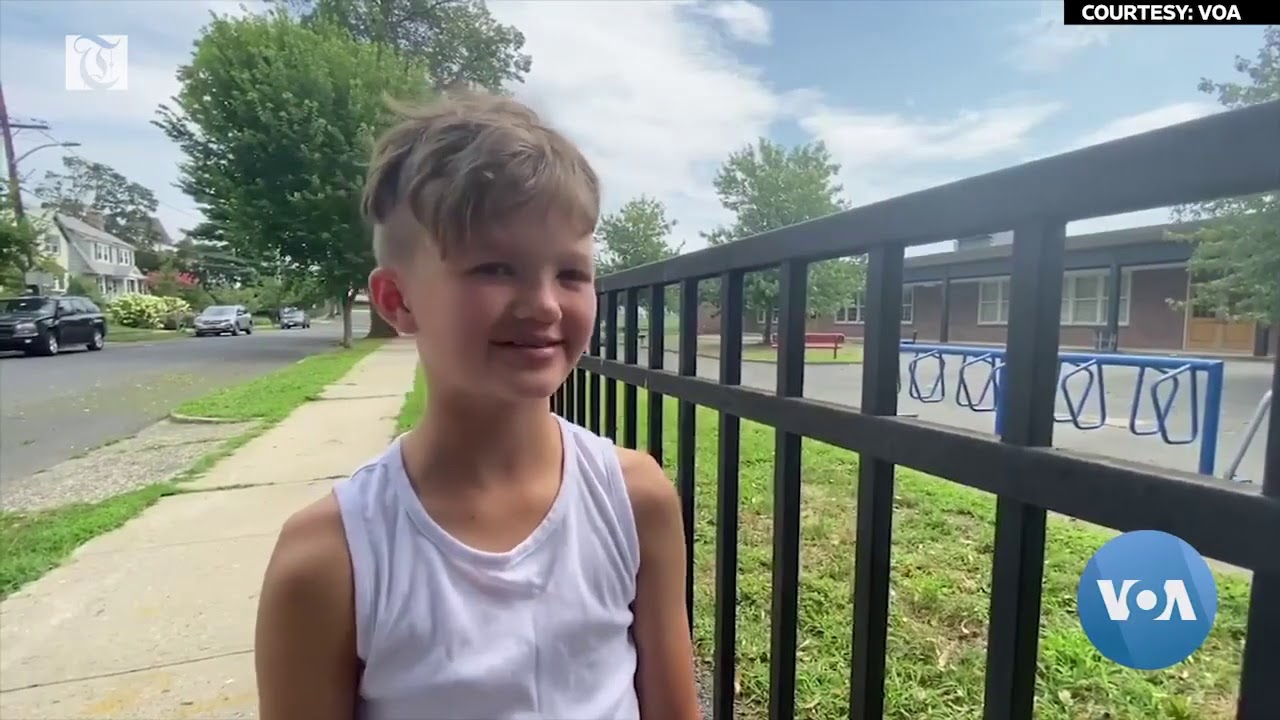 School Teachers in US Protest Going Back to Classrooms - YouTube