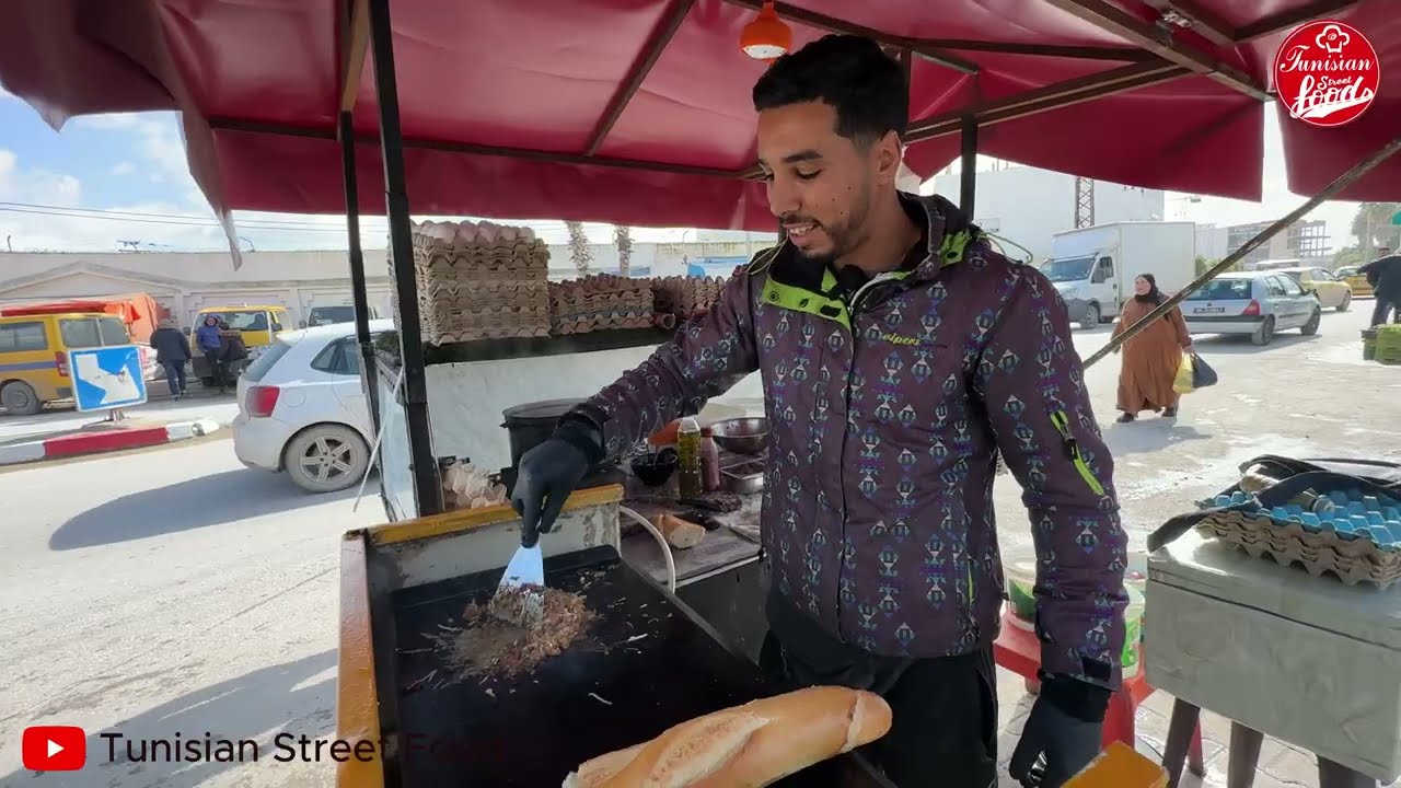 ساندويتش الباشا ولاول مرة في #الحي_الشعبي_سيدي_حسين