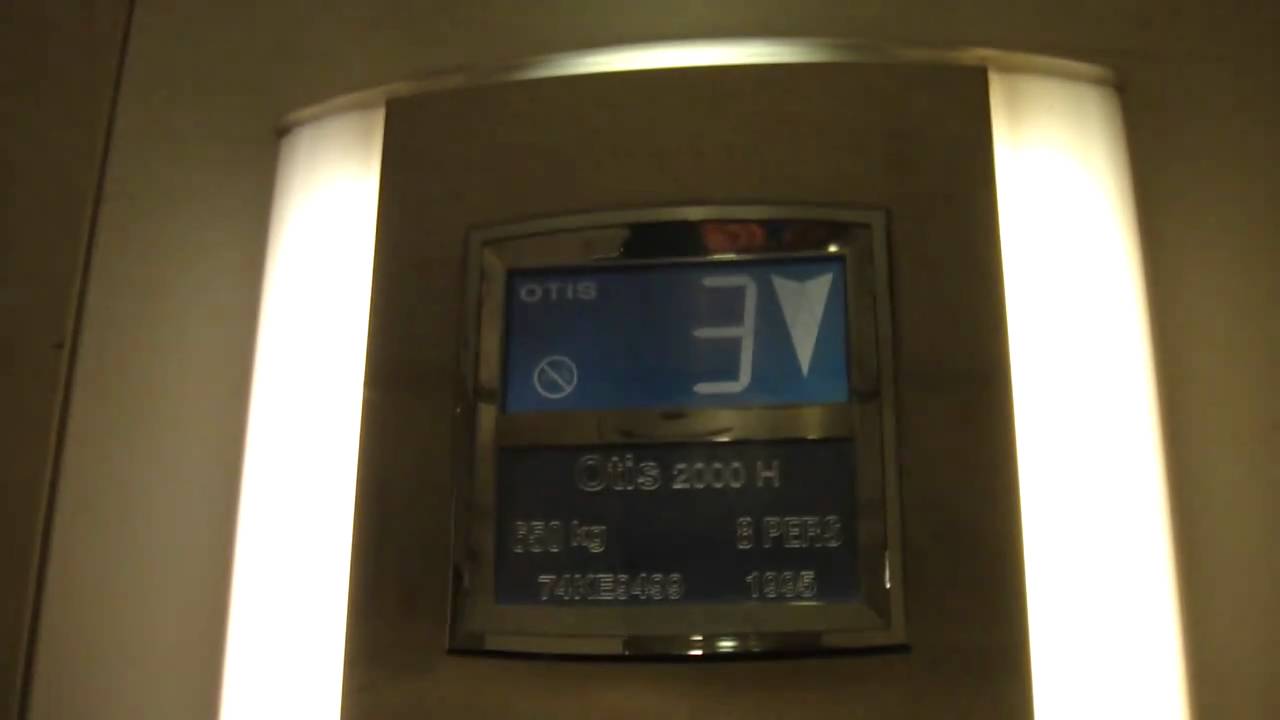 OTIS 2000H Roped Hydraulic elevator @ Älggatan 8 in Bollnäs.