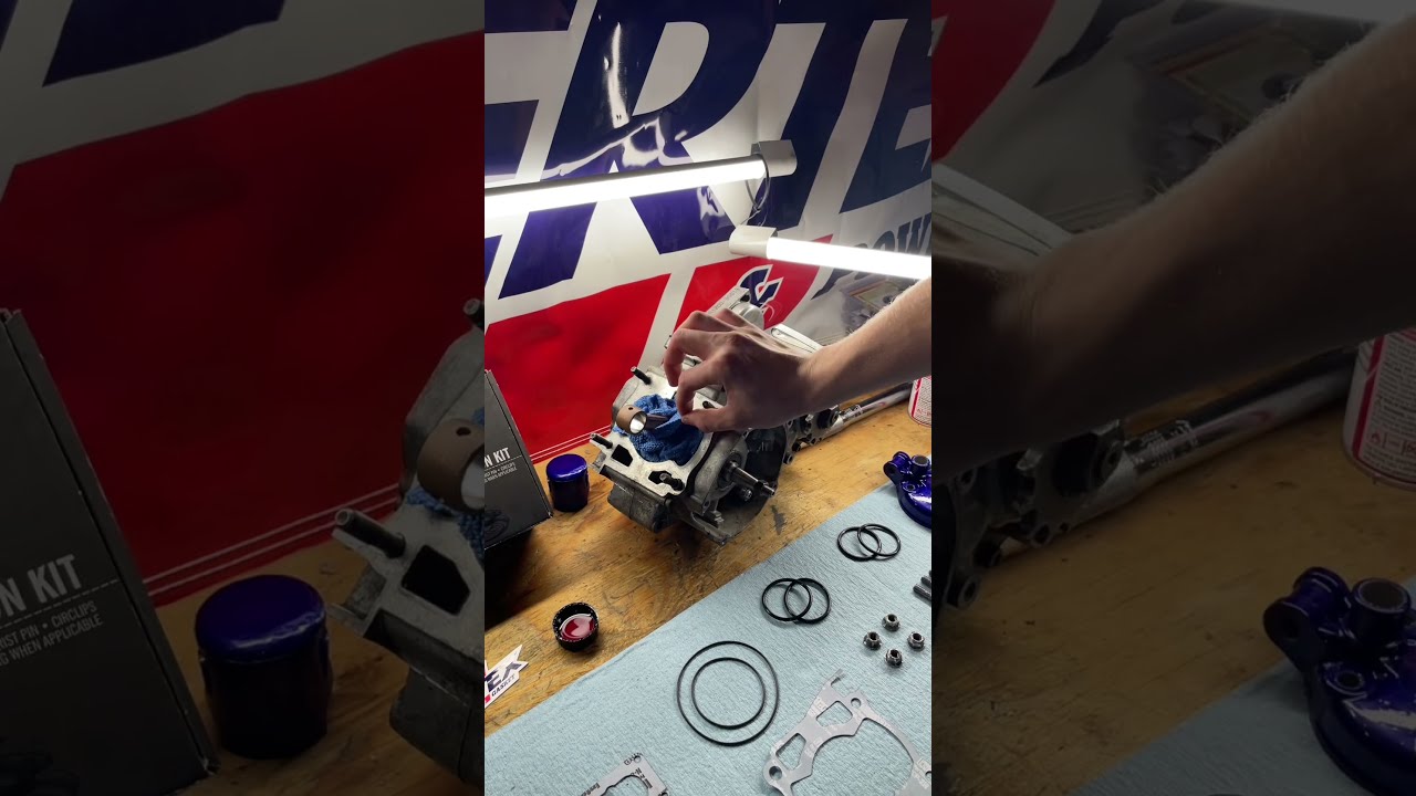 Let S Rebuild The Top End On Yz125 Build With A Vertex Kit I Ran Out Of