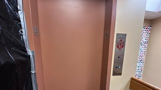 Epic hydraulic elevator at (Shaler North Hills Library)!￼