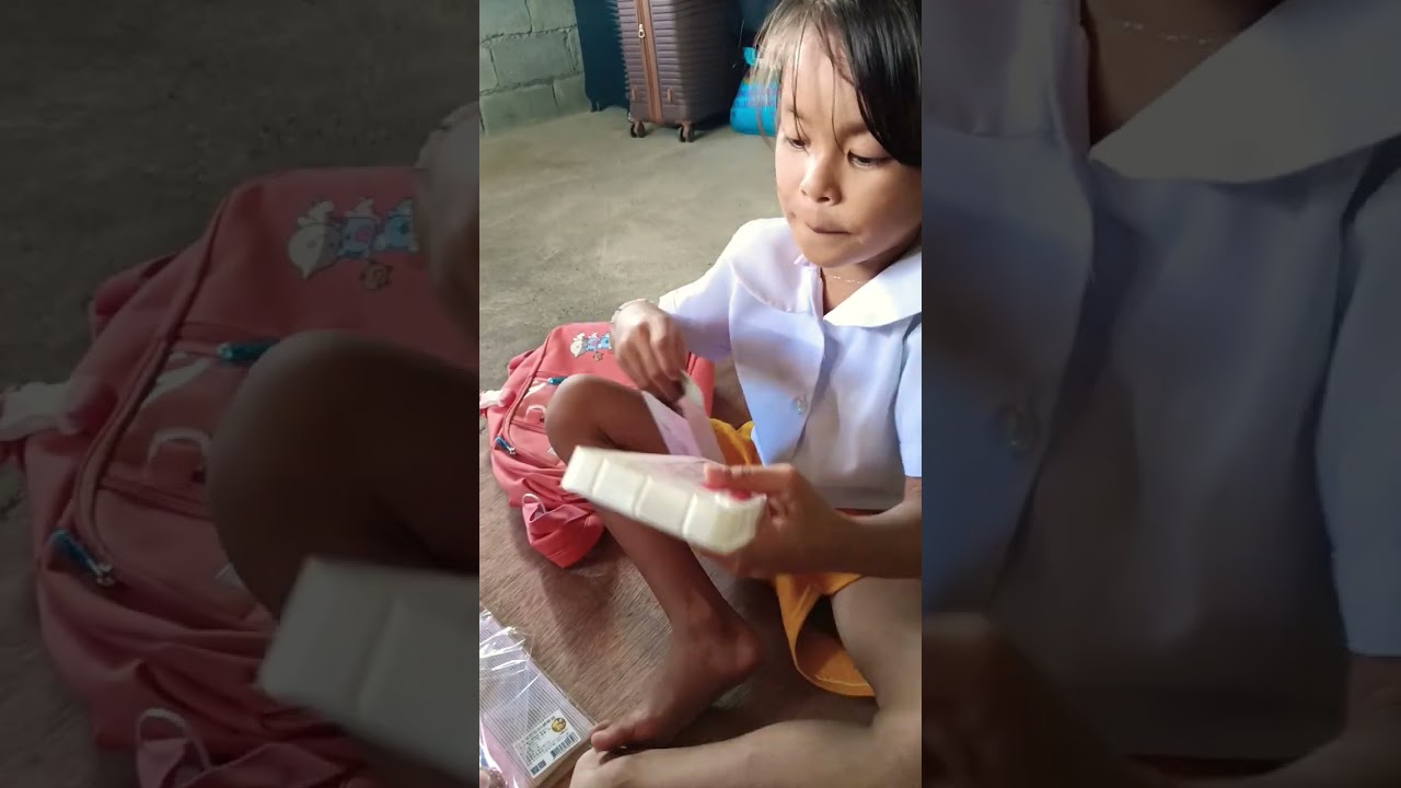 UNBOXING 😱🛍️ #openinggifts #schoolsuplies 🛍️🛍️🛍️ #amazingkid #feelingthankful