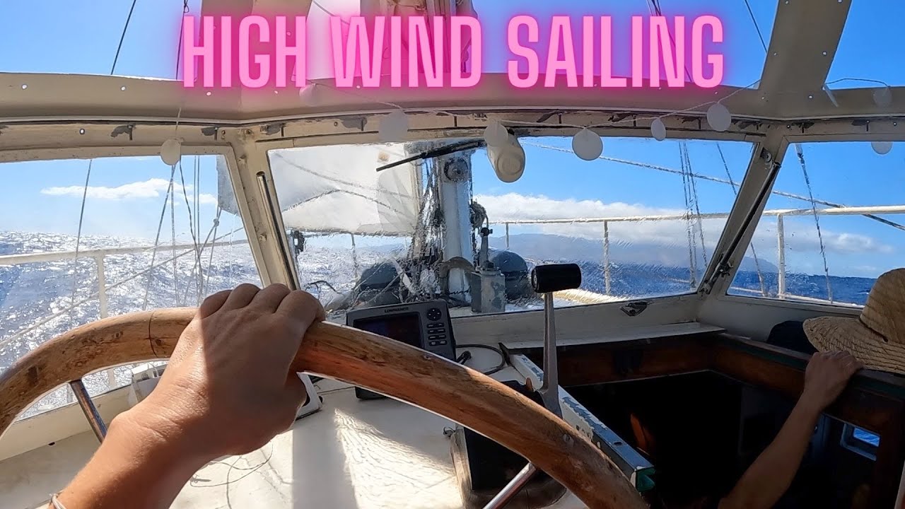 30 knots of wind! High wind sailing in the acceleration zone between ...