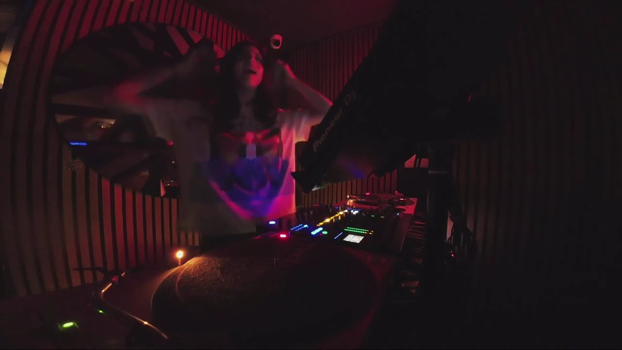 hnt.fm Invites 047