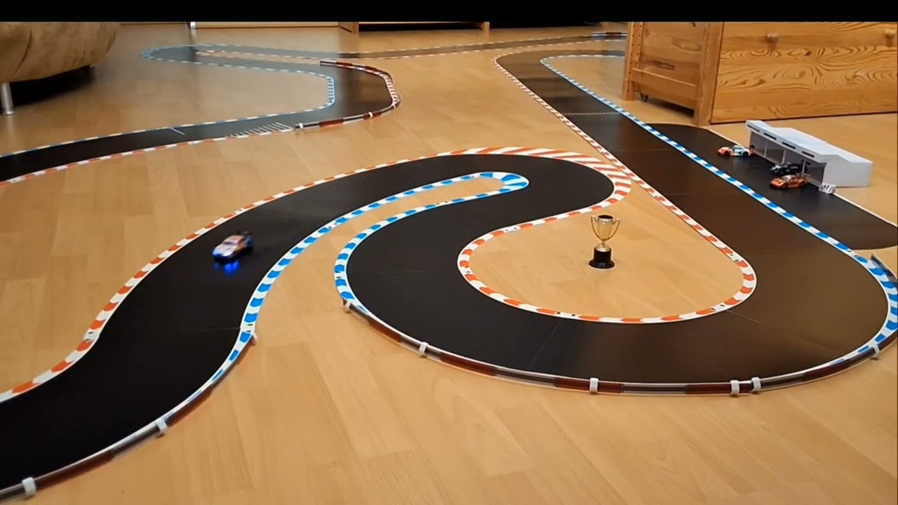 Carrera Hybrid - Rennen auf der großen Strecke