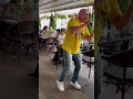 Когда ведущий еще и поёт прекрасно