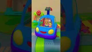 COCOMELON PUSH N’ SING FAMILY CAR