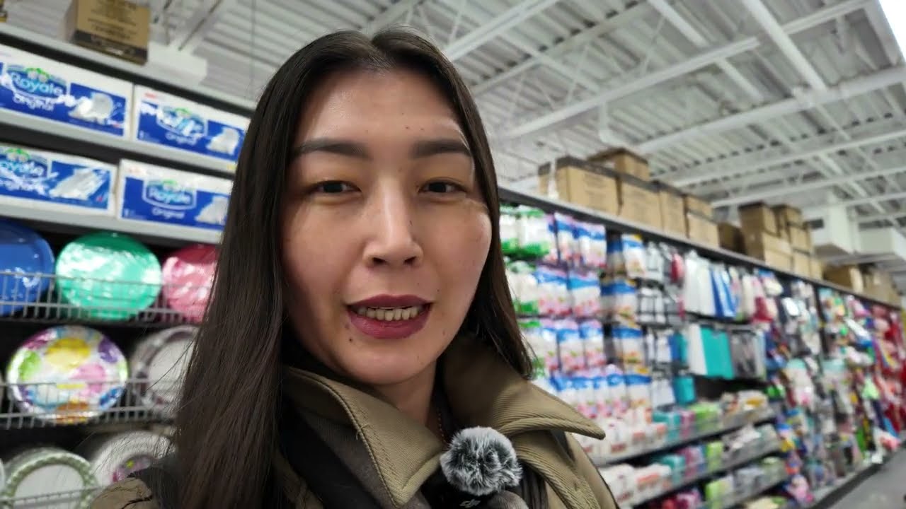 день 2 снимаю на камеру, делаю обзор магазин DOLLORAMA