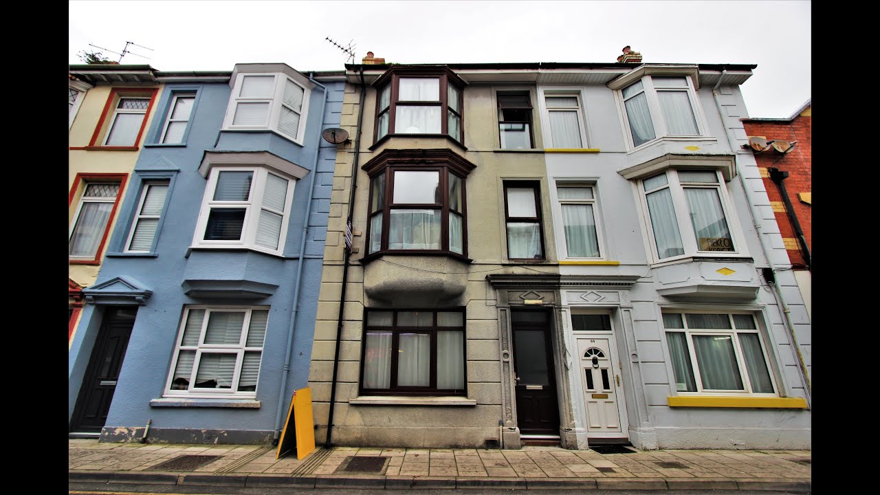 62 Cambrian Street, SY23 1NZ. 4/6 Bedrooms