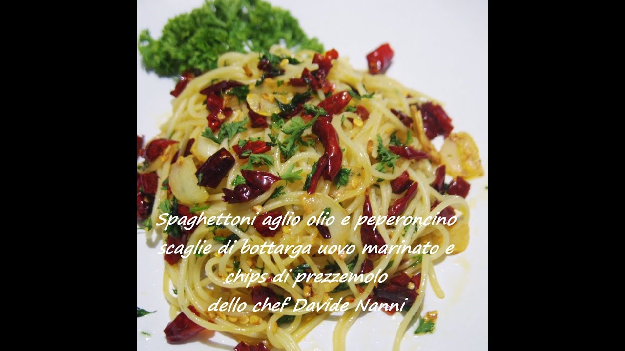 Spaghettoni aglio olio e peperoncino scaglie di bottarga Amici in
