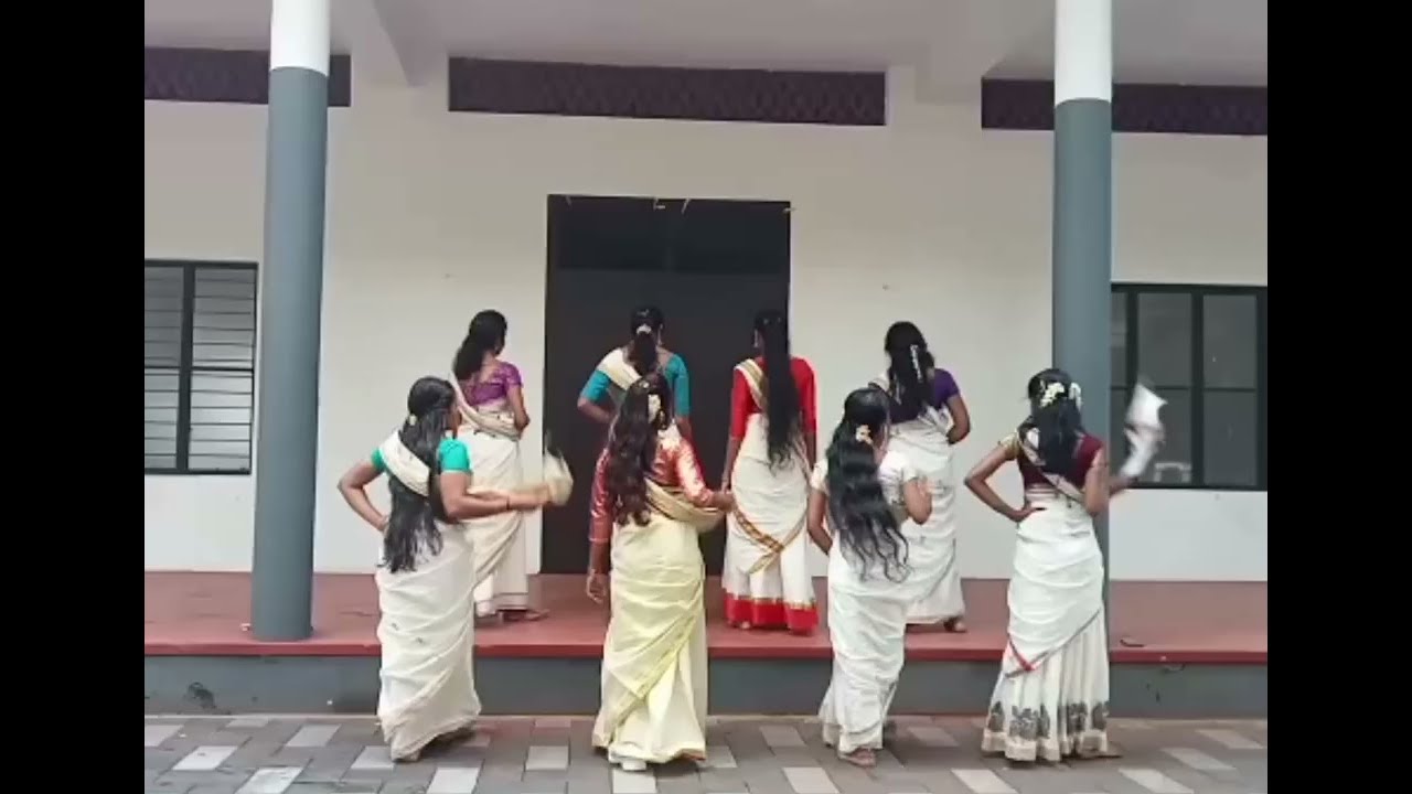 My first dance in college  parumala cheruvil Malayalam song diyamahi