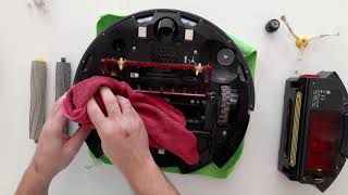 Limpieza y mantenimiento de iRobot Roomba 960 (Serie 900)