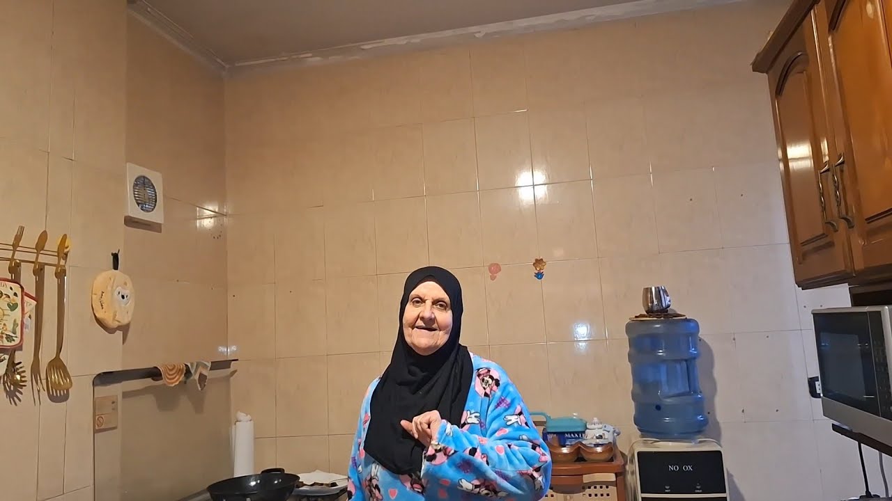 أطيب الأكلات من تحت ايديهااا الذهب😋😋..