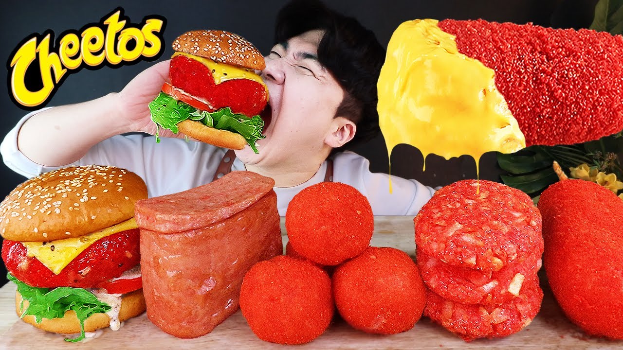ASMR MUKBANG 치토스 스테이크 햄버거 & 치즈 핫도그 통스팸 해쉬브라운 치즈볼 STEAK BUGGER & CHEESE HOT DOG & SPAM EATING SOUND!