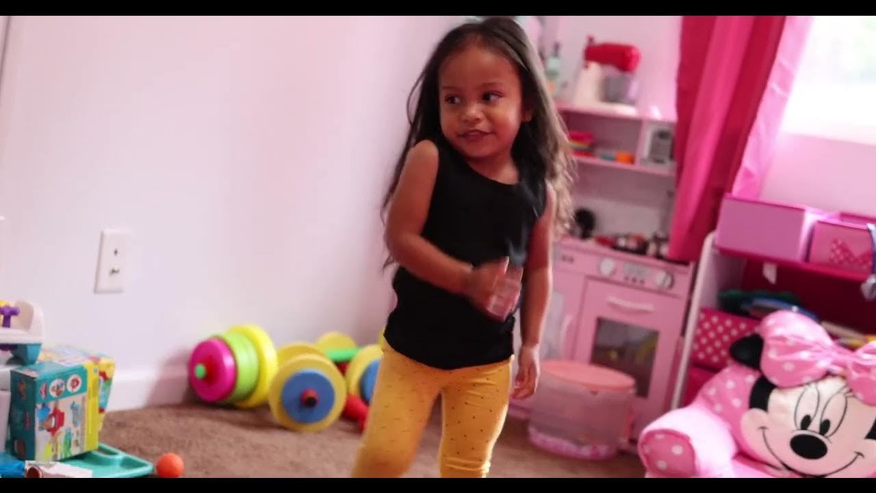 Wheels on the Bus Nursery Rhymes + Kids Songs Jools TV Trapery