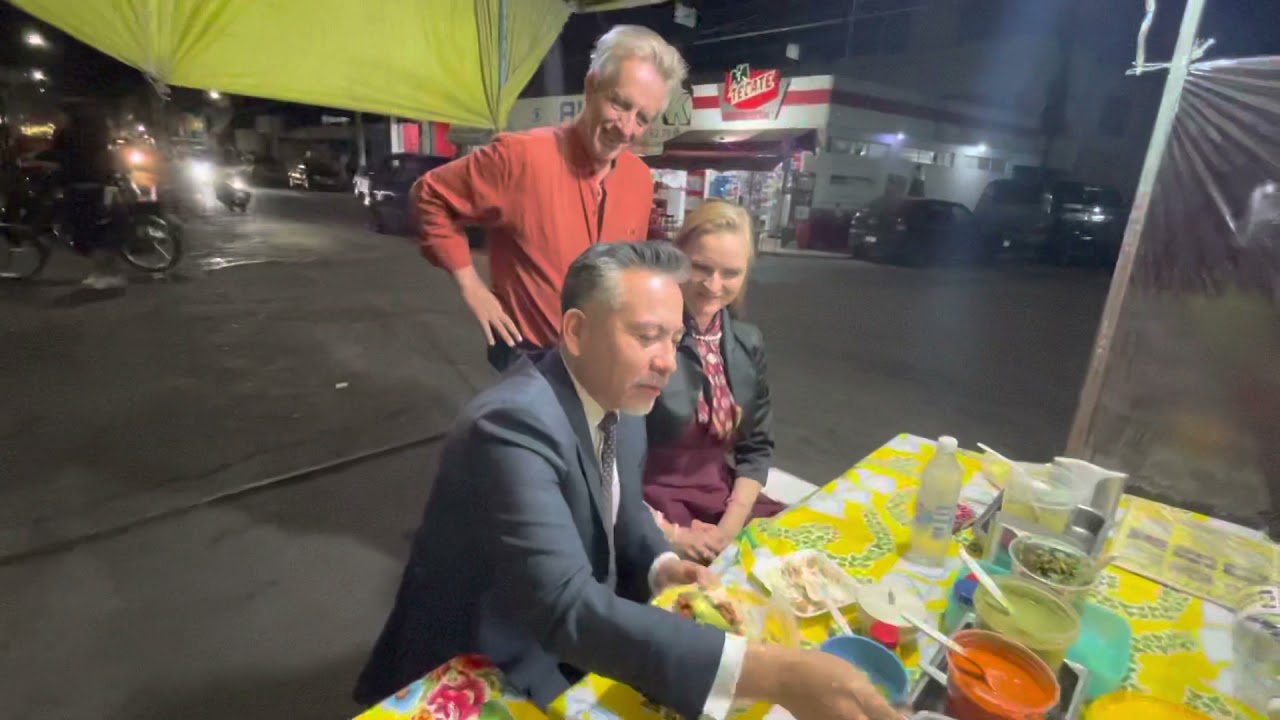 Cómo se come un taco correctamente