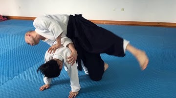 UNNC Aikido Society: Tobi Ukemi Basic Training