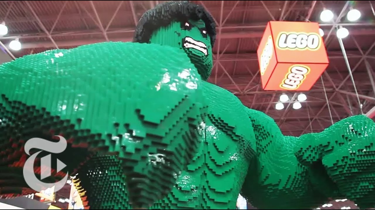 Geeks Thrive at the East Coast Comic-Con | The New York Times