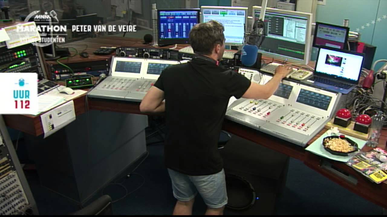 MNM: Peter Van de Veire is een tomatenplukker!