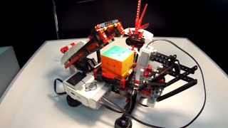 LEGO робот собирает кубик Рубика и многое другое