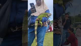 Ajak Jeneth jalan-jalan