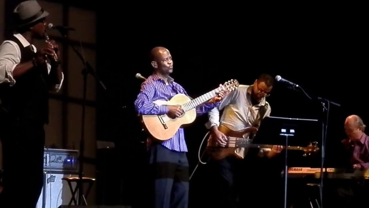 'The Legend' Earl Klugh - "Wishful Thinking" A Sweet, Smooth Experience! Finale (LIVE)