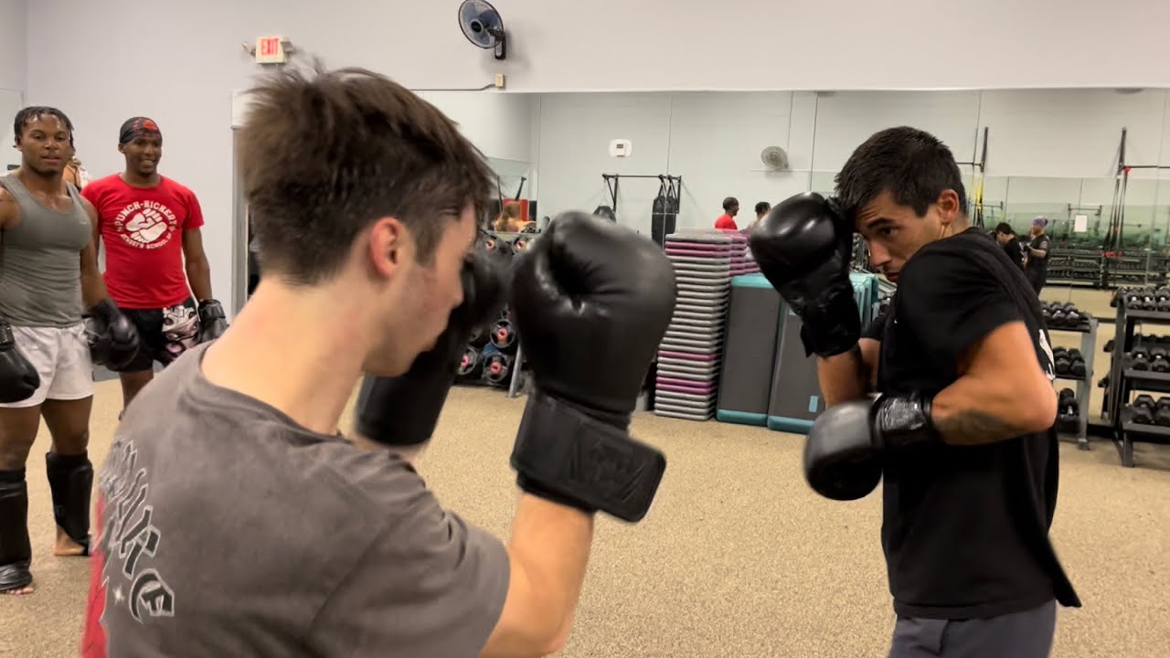 Mason vs EVERYBODY‼️👀 | Boxing Sparring @Mason_Ramos - YouTube