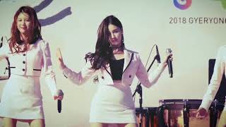 Bboom Bboom 💃 MOMOLAND Viral Dance Performance | K-Pop Hit Song screenshot 3