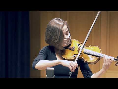 Bach Unaccompanied Erika Walczak 