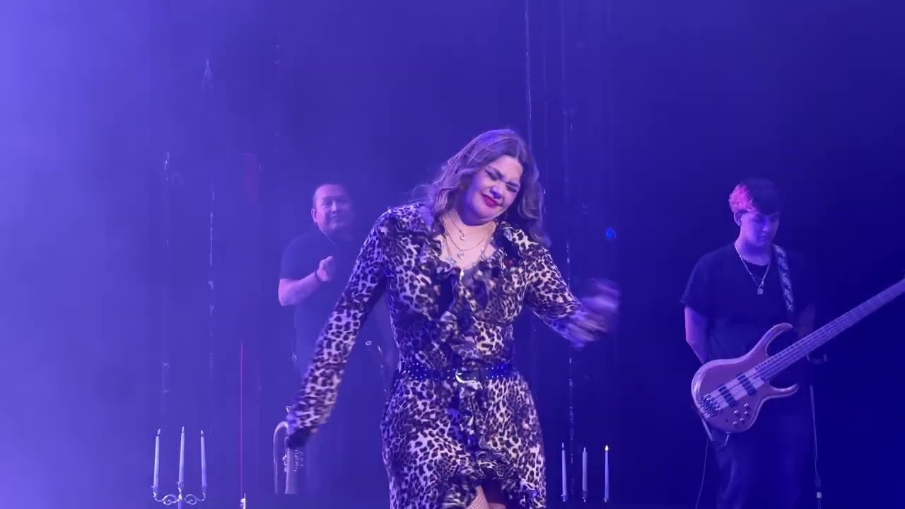 Yuridia. Enamorada Y Herida/Si Quieres Verme Llorar. Concierto San José CA. 11/30/2024