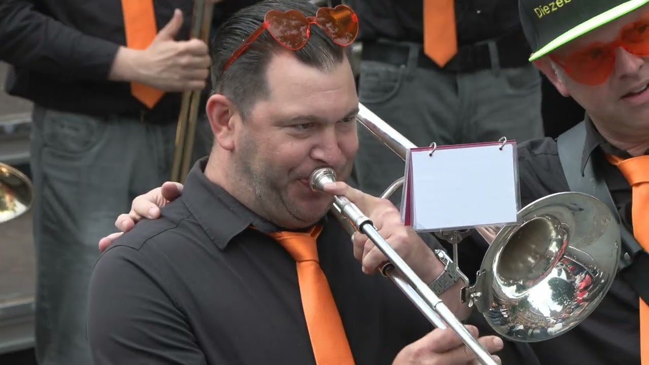 De Diezebloazers   Den Bosch  Dweilorkestendag Groenlo Markt 29  mei 2025 Gld NL