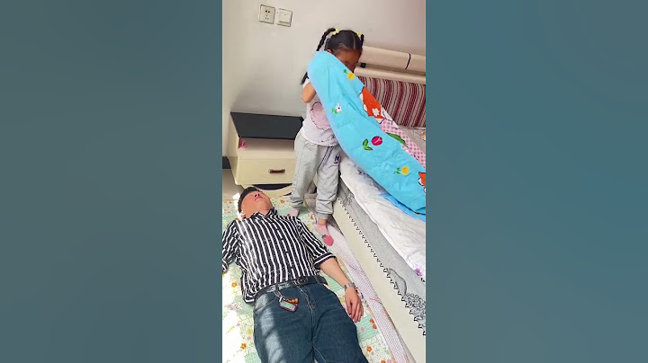 The father tried his daughter's reaction without covering the quilt. I didn't expect her to be too