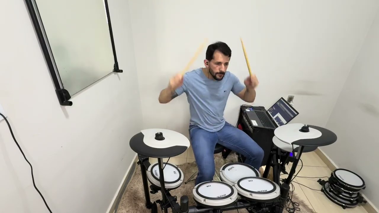 Admirável chip novo versão @pittyoficial  @nandoreis 