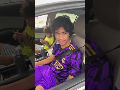 عزيز وسلطان غرقوا بنص الشارع و تعطلت السيارة من المطر  