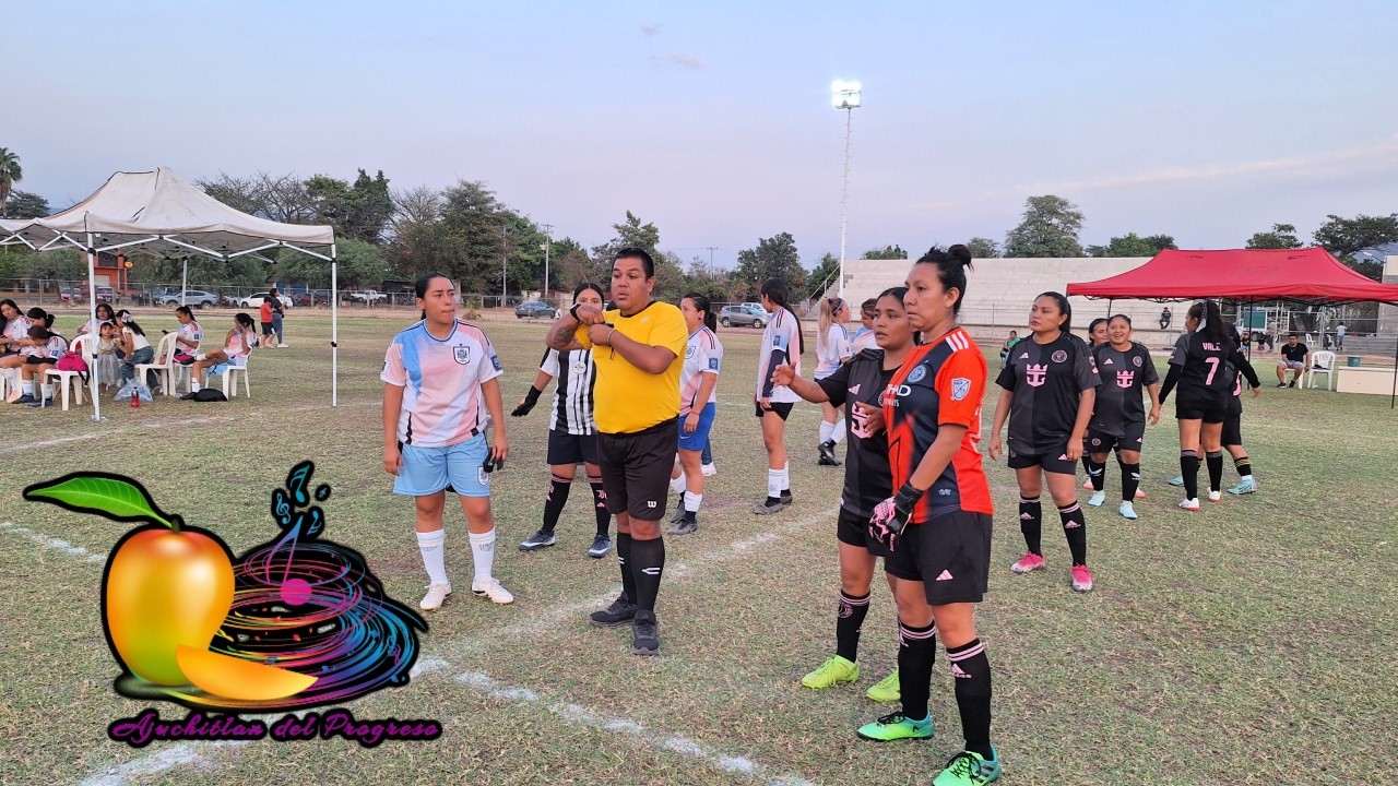 La Final de Futbol entre San Cristobal y Tlapehuala.  Torneo  Liga municipal 7 - En vivo con Cacho