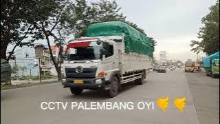 CCTV PALEMBANG OYI 🤙🤙 detik-detik mobil oleng!!!!!!