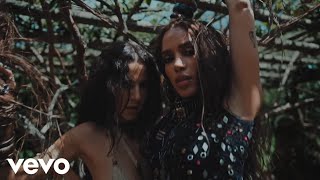 Mandinga – Anitta feat. Marina Sena (Videoclipe oficial)