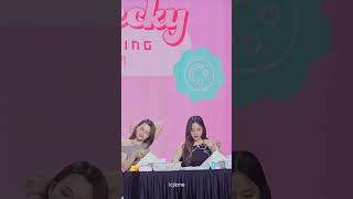 [Fancam] FreenBecky - Decorating "Nón lá" | 1st Fan Meeting in Vietnam