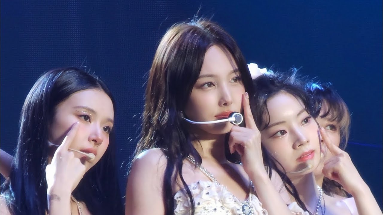 Cry For Me Nayeon Focus 230903 TWICE 5TH WORLD TOUR ‘READY TO BE’ in Singapore Day 2