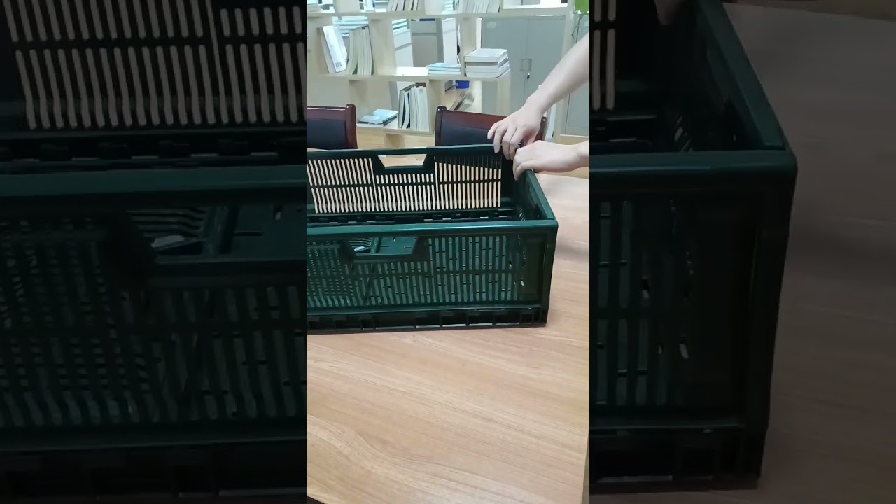 Foldable and stackable crates for vegetable and fruits