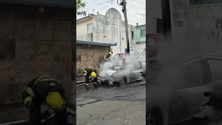 Vehicle catches fire on streets in the Pocitos y Rivera neighborhood