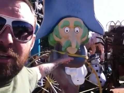 TheDailyWoo - 255 (3/13/13) Fantastic Yard of Junk