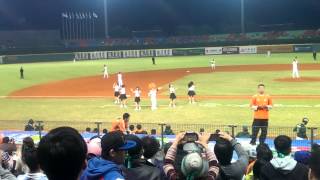 20131119  2013亞洲職棒大賽 複賽 樂天金鷹 vs 統一獅 uni-girl show