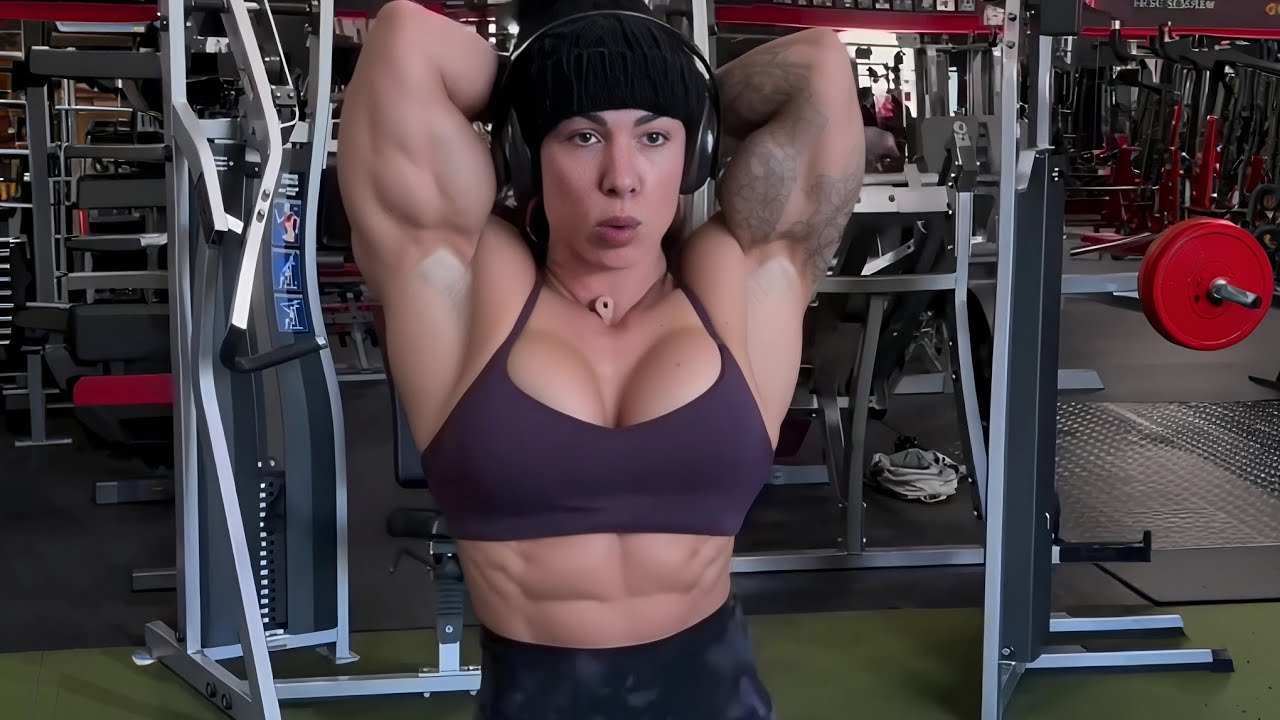 Michelle Moon Big Biceps Fbb Woman Bodybuilder - YouTube
