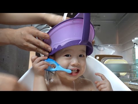 목욕하면서 양치하고 코 빼고 로션 발라요 🛀 22개월 아기 예나 뉴욕이네