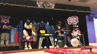 Chuck E. Cheese Animatronics Turning On