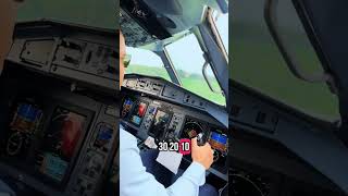 #aviation #pilot #aviationvlog #regionalaircraft #aviationlovers #msfs2020 #cockpitview #landing