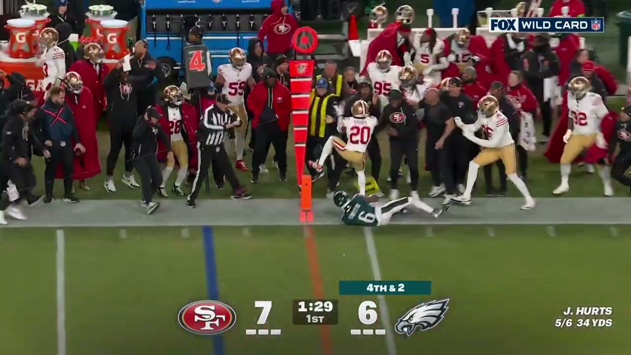 Upton Stout breaks up the 4th down play - NFL Wild Card - San Francisco 49ers @ Philadelphia Eagles