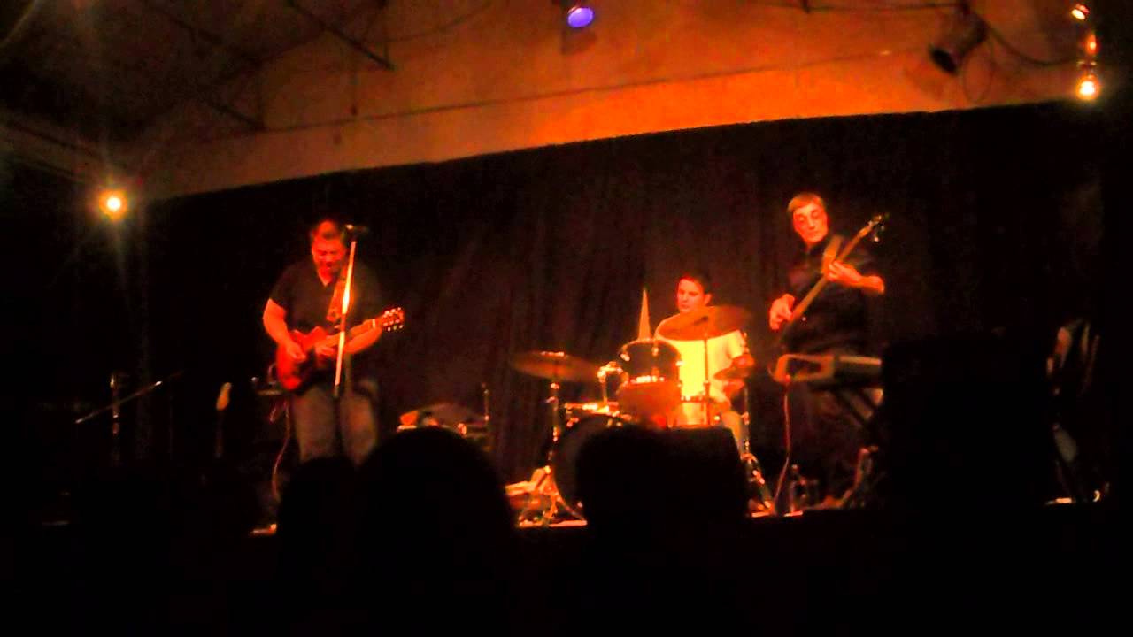Jorge Fiasche Trio - Ghetto - En El Galpon De Monte Grande 26-04-2014 - YouTube