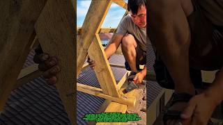 Traditional Roof Framing Technique! Smart Wooden Roof Installation Process.
